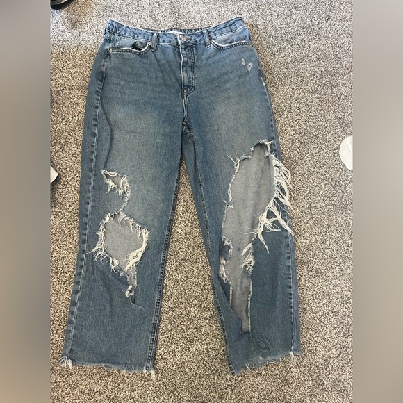 Forever 21 Denim - Distressed Blue Jeans mom jeans